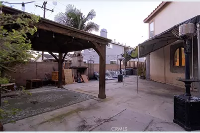 276 Cambria, Carson, CA 90745 - Photo 38