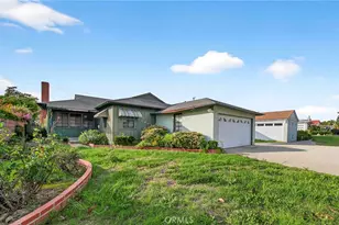 11803 Chanera Ave, Hawthorne, CA 90250 - Photo 2