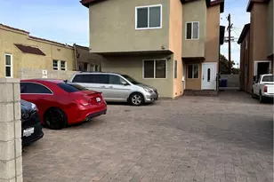 1743 W 37th St, Los Angeles, CA 90018 - Photo 2