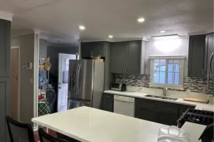 16600 Orange Ave, Paramount, CA 90723 - Photo 10