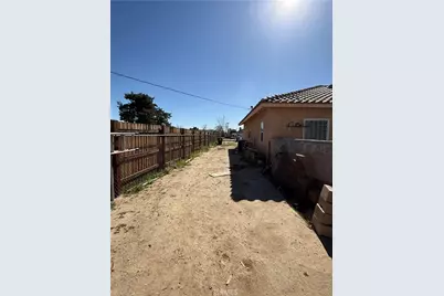 14930 Coalinga, Victorville, CA 92392 - Photo 22