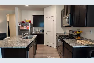 16811 Desert Star, Victorville, CA 92394 - Photo 10