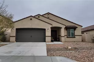 16811 Desert Star, Victorville, CA 92394 - Photo 2