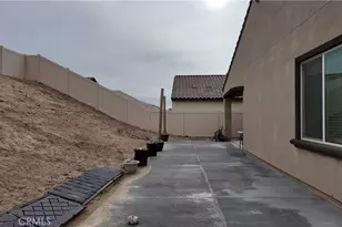 16811 Desert Star, Victorville, CA 92394 - Photo 42