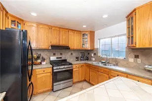 10428 Pace Ave, Los Angeles, CA 90002 - Photo 12