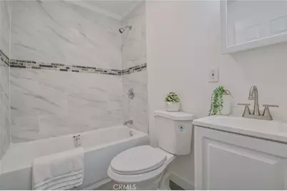 1335 W 68th, Los Angeles, CA 90044 - Photo 18