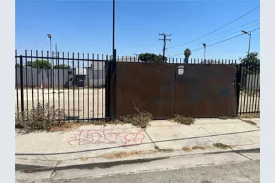 1498 W Compton, Compton, CA 90220 - Photo 2