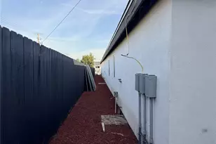 9307 S Budlong, Los Angeles, CA 90044 - Photo 24