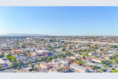 10515 S Main, Los Angeles, CA 90003 - Photo 36