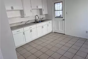 8954 S Gate, South Gate, CA 90280 - Photo 16