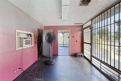 159 N East End, Pomona, CA 91767 - Photo 8