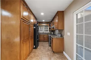 4505 Santa Ana, Cudahy, CA 90201 - Photo 12