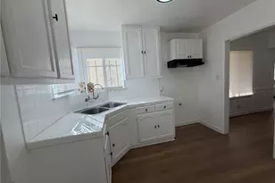 8115 S San Pedro, Los Angeles, CA 90003 - Photo 12