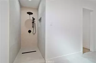 8326 Greenpoint, Riverside, CA 92503 - Photo 16