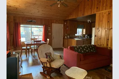 304 Highland, Sugarloaf, CA 92386 - Photo 12