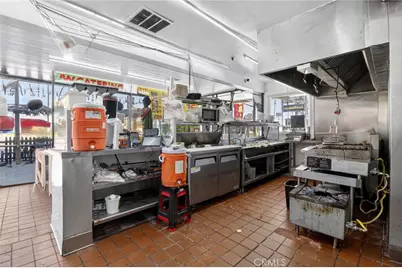 800 W Lincoln Avenue, Anaheim, CA 92805 - Photo 10