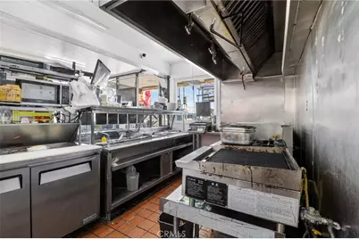 800 W Lincoln Avenue, Anaheim, CA 92805 - Photo 14