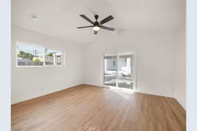 217 E 77th Street, Los Angeles, CA 90003 - Photo 36