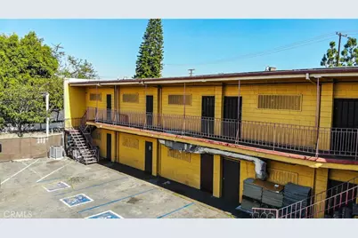 1117 Goodrich, Commerce, CA 90022 - Photo 2