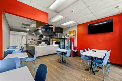 565 S Knott Ave, Anaheim, CA 92804 - Photo 2