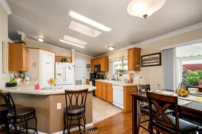 802 Roadrunner Way, Perris, CA 92570 - Photo 8