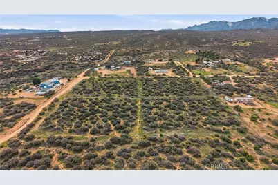 7870 Woodcliff, Phelan, CA 92371 - Photo 10