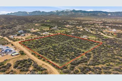 7870 Woodcliff, Phelan, CA 92371 - Photo 2