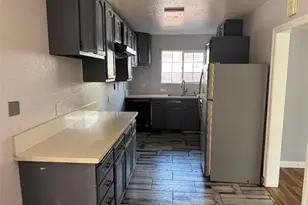 2412 W Raymond, Compton, CA 90220 - Photo 14