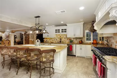 8906 Brock Avenue, Downey, CA 90240 - Photo 14