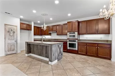 53051 Imperial, Lake Elsinore, CA 92532 - Photo 10