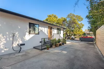 3007 3009 S Hobart, Los Angeles, CA 90018 - Photo 6