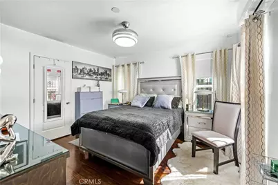 512 W 41st Place, Los Angeles, CA 90037 - Photo 16
