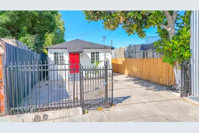 9621 Laurel, Los Angeles, CA 90002 - Photo 2