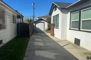 4041 Denker, Los Angeles, CA 90062 - Photo 8