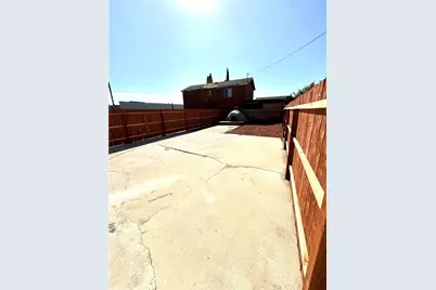 2368 E 107 Th St, Los Angeles, CA 90002 - Photo 8