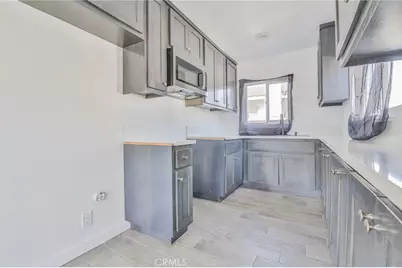 430 W 64th Street, Los Angeles, CA 90003 - Photo 16