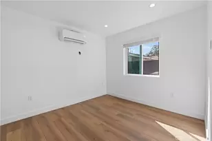 10443 E Zamora Ave, Los Angeles, CA 90002 - Photo 32