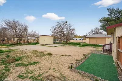 16516 E Street, Victorville, CA 92395 - Photo 32