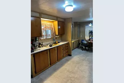 16511 S Garfield Avenue #B17, Paramount, CA 90723 - Photo 4