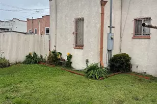 1440 W 91st Pl, Los Angeles, CA 90047 - Photo 24