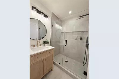 7358 Paso Robles Ave, Lake Balboa, CA 91406 - Photo 6