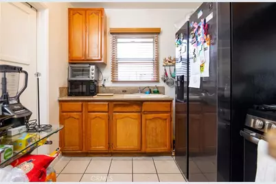 8995 Victoria Avenue, South Gate, CA 90280 - Photo 16