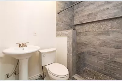 8995 Victoria Avenue, South Gate, CA 90280 - Photo 12