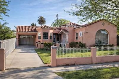 2032 W 77th St, Los Angeles, CA 90047 - Photo 1