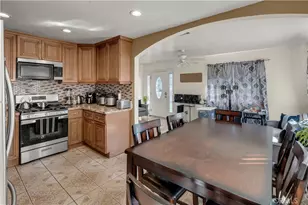 21931 Violeta Ave, Hawaiian Gardens, CA 90716 - Photo 18