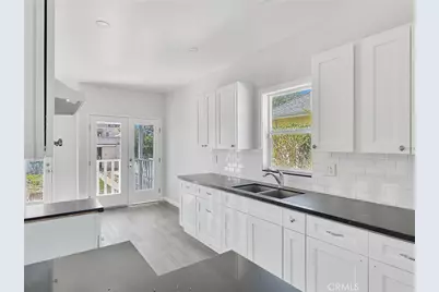 6915 Bonsallo, Los Angeles, CA 90044 - Photo 12