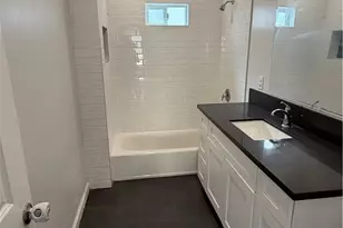 6915 Bonsallo, Los Angeles, CA 90044 - Photo 14