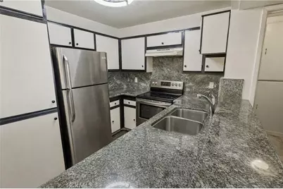 15000 Downey Ave #337, Paramount, CA 90723 - Photo 6