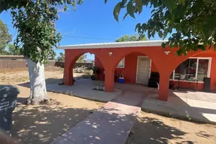 15823 Walnut, Hesperia, CA 92345 - Photo 4