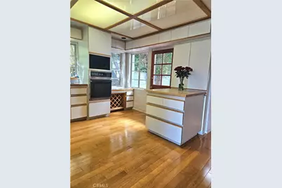 12217 Dorothy Street, Los Angeles, CA 90049 - Photo 26